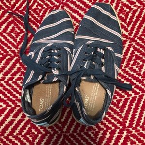 Toms women’s shoes